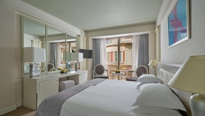 NJV Athens Plaza